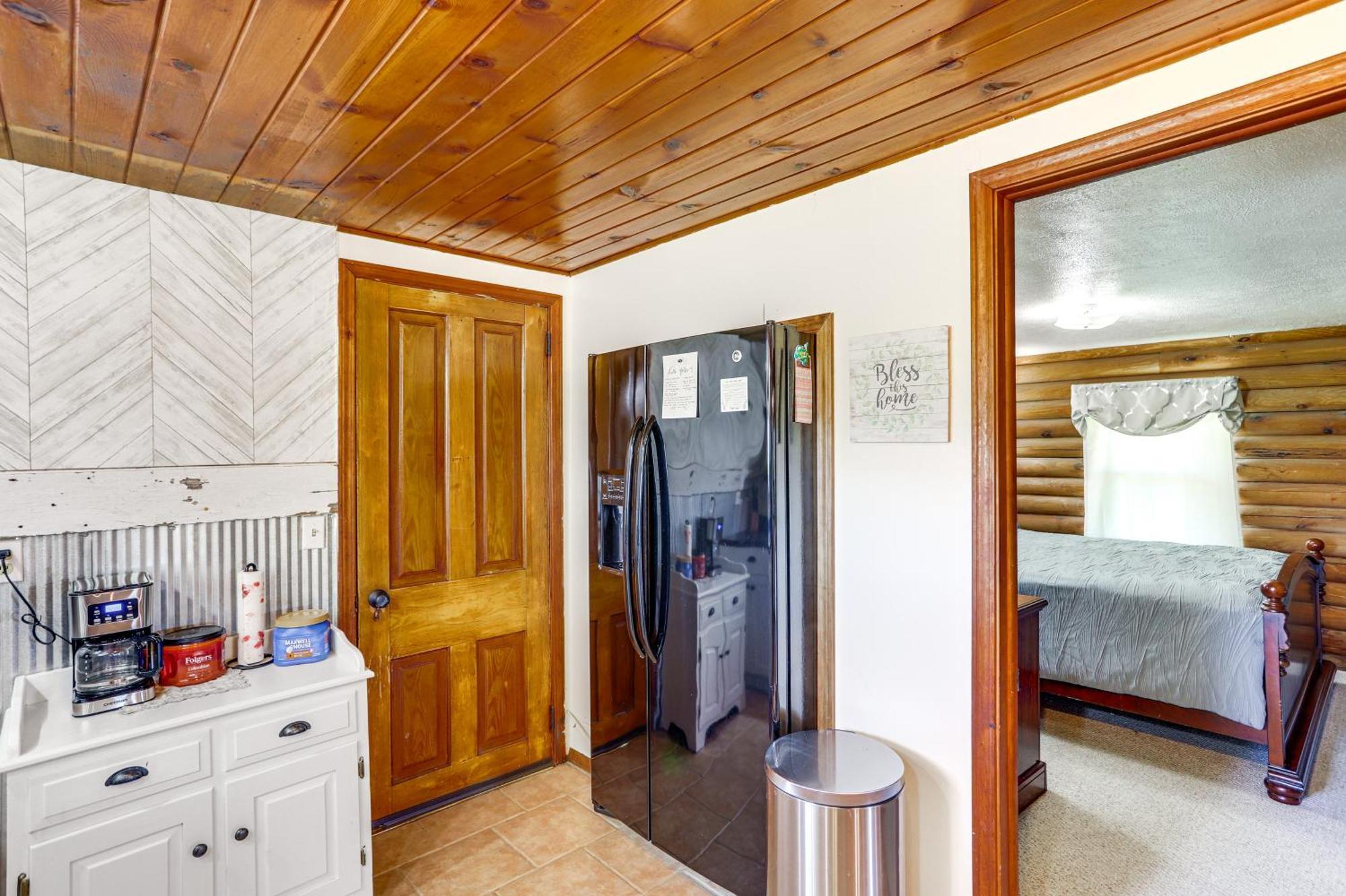 Quiet Shiloh Retreat With Spacious Yard And Fireplace! Exteriör bild
