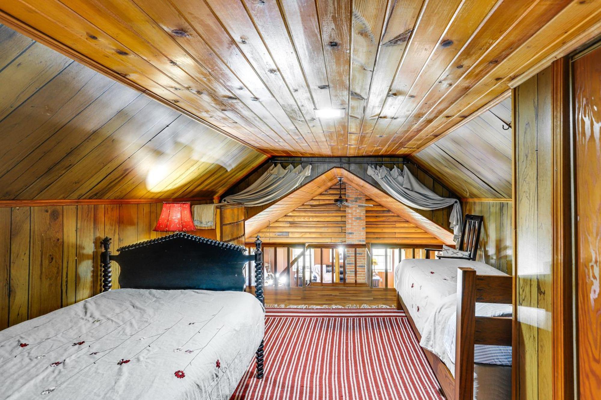 Quiet Shiloh Retreat With Spacious Yard And Fireplace! Exteriör bild